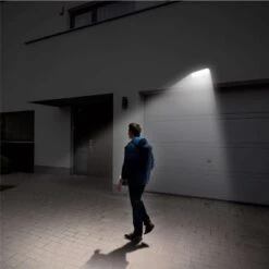 Swann Alpha Motion-Sensing Battery Powered LED Black Security Floodlight -Westing Halo Shop 5a83af7c 91ab 4908 9767 e1c10920854c